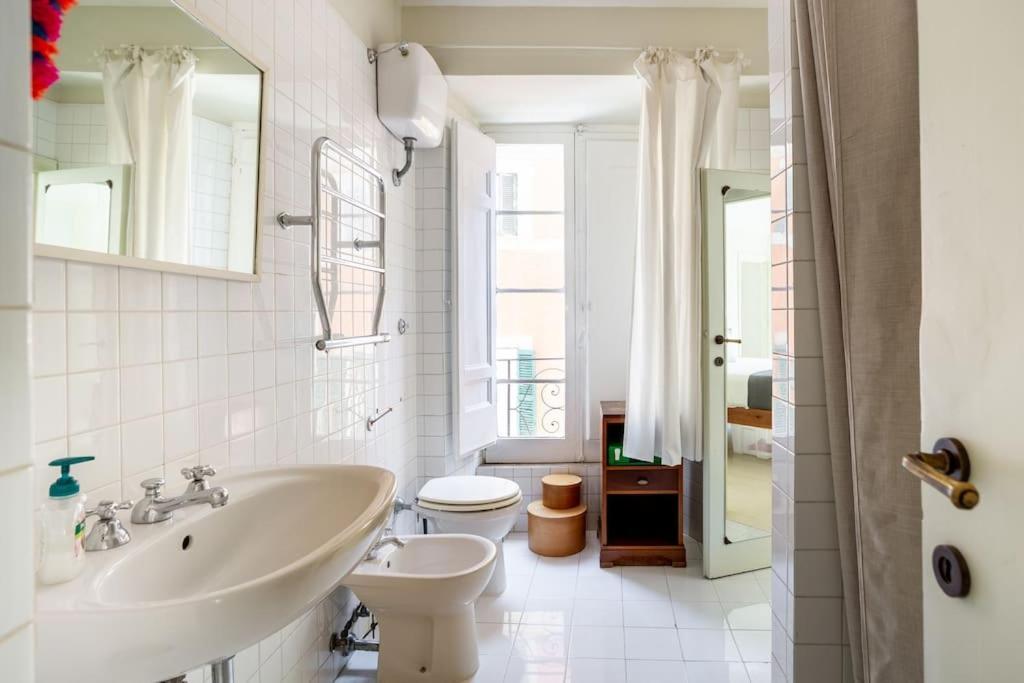 Best Authentic Apartment Monti 5 Mins From Colosseum מראה חיצוני תמונה