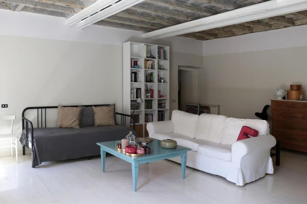 Best Authentic Apartment Monti 5 Mins From Colosseum מראה חיצוני תמונה